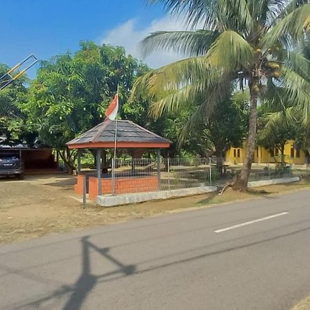 Aa Bungsu Syariah Balekambang Ciletuh Sukabumi Redpartner Hotel Cilowa Exterior foto